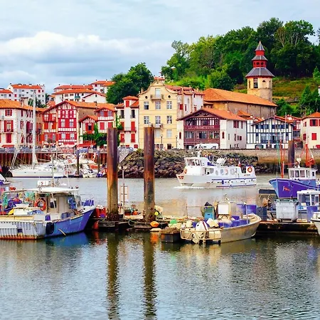 Vtf Le Domaine De Francon 3*