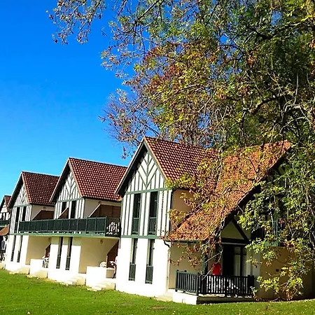Vtf Le Domaine De Francon Курортный комплекс